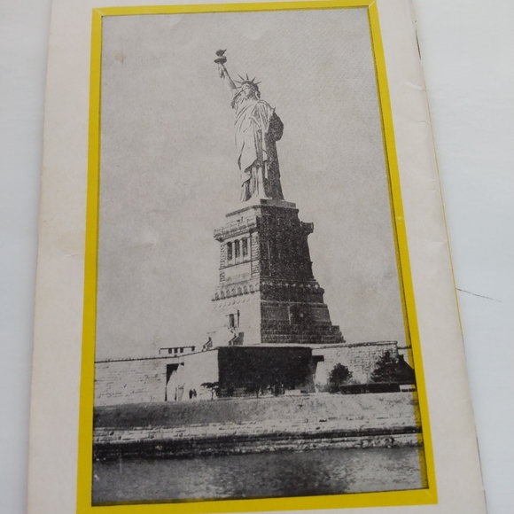 Manhattan Sightseeing Bus Tour - Your Guide to New York Map Guide Sightseeing - Picture 2 of 12